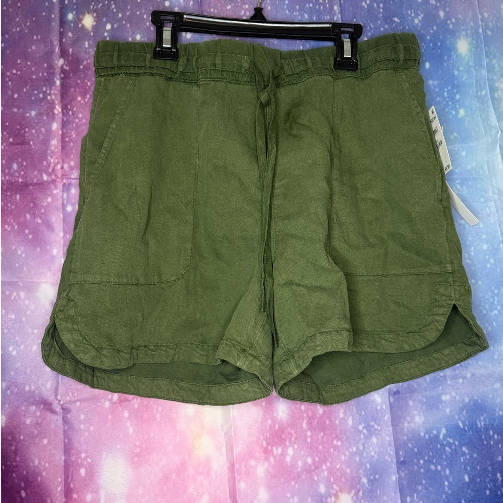 New woman’s Caslon shorts